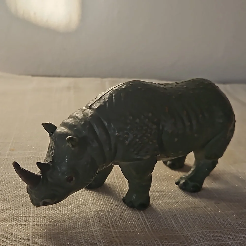 Vintage AAA solid rubber Rhinocerous Figure - Picture 6 of 8